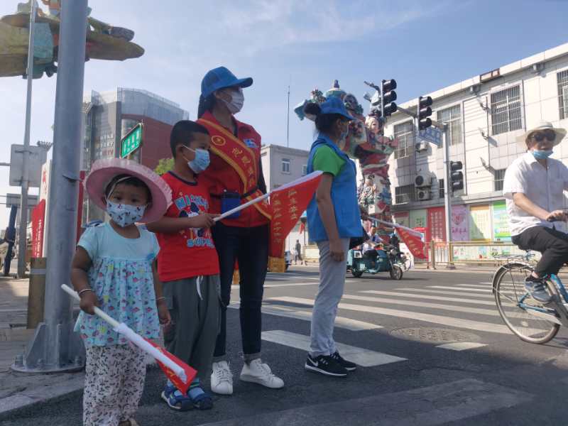 <strong>男人的小鸡鸡插入女人的屄里视频网上</strong>